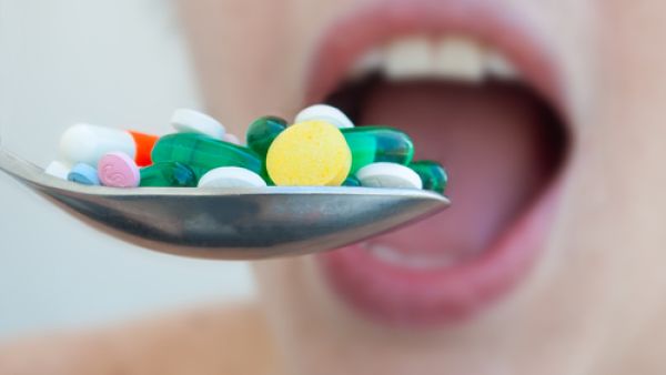تعتبر الفيتامينات من أهم العناصر الغذائية التي يحتاج إليها الجسم