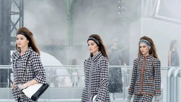 مجموعة شانيل (Chanel) لخريف وشتاء 2017/2018