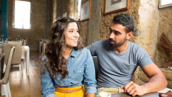 تأثير ضحكة المرأة على الرجل