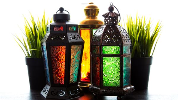 يمكنك البدء بزينة العيد من الباب الضيوف لإستقبالهم بحفاوة العيد يمكنك البدء بزينة العيد من الباب الضيوف لإستقبالهم بحفاوة العيد