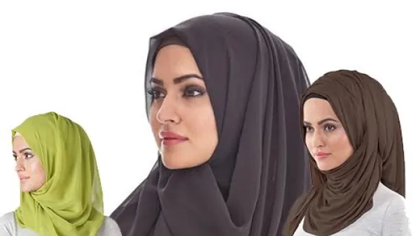 من أهم الأمور التي يجب أن تتحلى بها الفتاة المحجبة هي التجدد 

