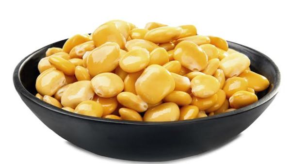 يفيد الترمس جدا النساء فوق عمر الثلاثين عاما للمحافظة على شباب بشرتهن