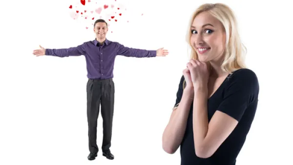 احترم وجودها ولا تنظر إلى امرأة أخرى

