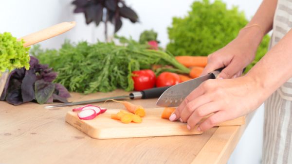 من الضروري أن تشعر ربة المنزل بالراحة أثناء تحضير الأطعمة