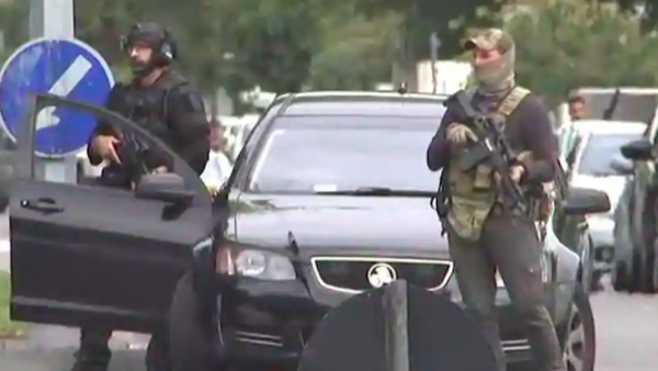 An image grab from TV New Zealand taken on March 15, 2019 shows armed New Zealand special forces arriving outside the mosque following a shooting in Christchurch. (AFP Photo)
