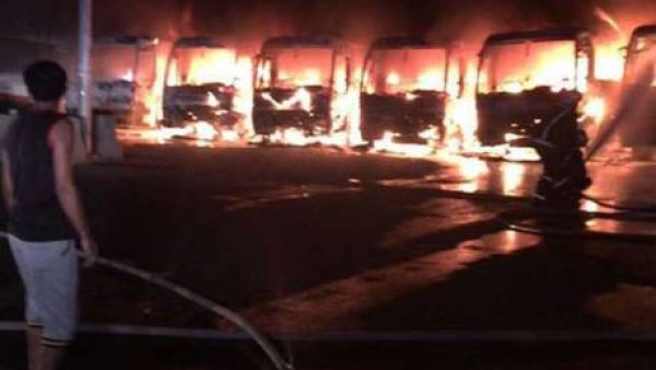 A shot of the buses burning in Mecca. (Twitter)