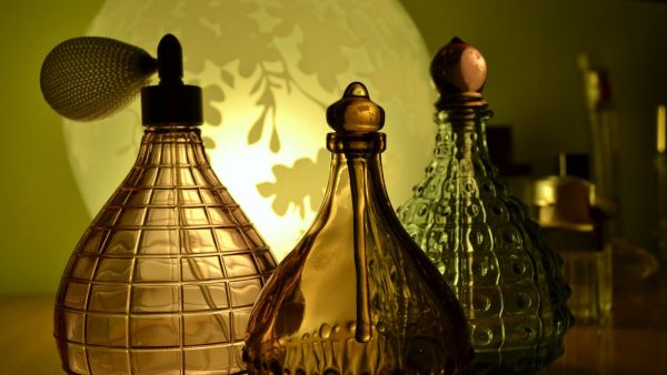 Magic potion bottles, old Ikea collection. (redrosecheeks.blogspot.com/)