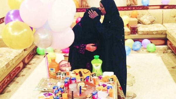 In a rare and unusual show of kindness towards domestic workers in the Kingdom of Saudi Arabia, this family showers their maid with gifts and gestures of appreciation. (Courtesy photo from Saudi Gazette)