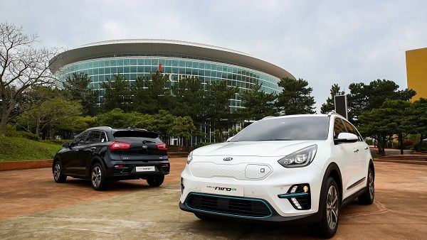 Capable of up to 385 kilometers of zero-emissions driving on single charge