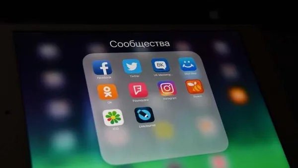 مؤسس فيسبوك زوكربيرج يؤكد أنه لا يبرر إنكار محرقة اليهود