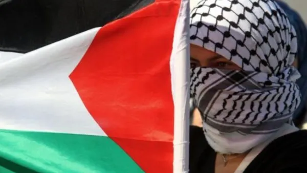 دعا رئيس بلدية باريس الى منح فلسطين صفة دولة مراقب في الامم المتحدة 