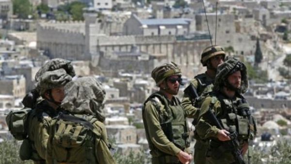 تدور أحداث ليبيستيكا حول تعرض فتاتين فلسطينيين للاغتصاب عام 1994