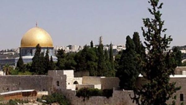 عبد ربه ينفي الاتفاق على لقاء في القدس 