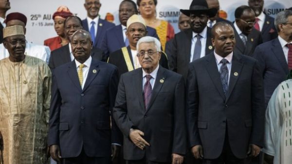 Mahmoud Abbas, center, at the African Union summit on June 14, 2015. (AFP/Gianluigi Guercia) 