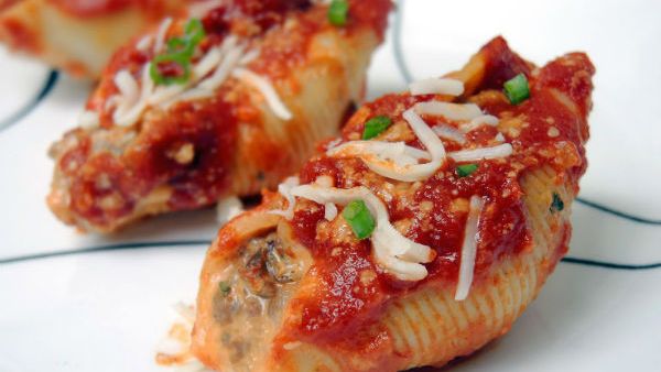 معكرونة الصدف المحشية 