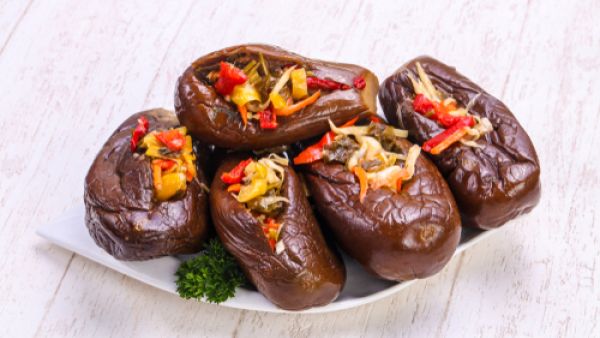 مخلل الباذنجان بالفلفل

