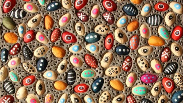 يمكنك الاستفادة من قشر الفستق في عمل ديكور بسيط على حائط حجرتك يمكنك الاستفادة من قشر الفستق في عمل ديكور بسيط على حائط حجرتك