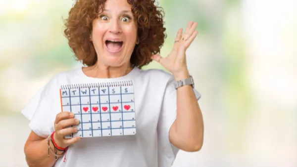 النساء الذين يمارسون الرضاعة الطبيعية الحصرية قد لا يكون لديهم دورة شهرية
