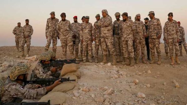 القوات البحرية الأميرية تنفذ تمرين “موج البحر 13″