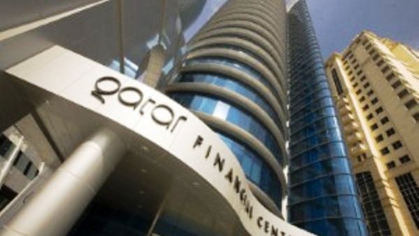 قطعت المملكة السعودية ودولة الإمارات ومصر والبحرين علاقاتها مع قطر