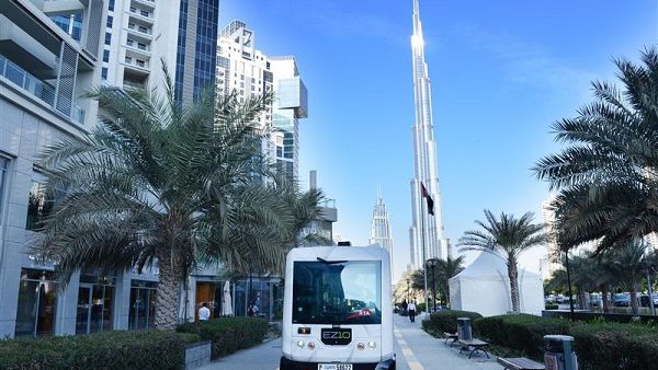 The vehicles will use smart traffic signals as crossings between the Dubai Mall and Boulevard areas (GB) The vehicles will use smart traffic signals as crossings between the Dubai Mall and Boulevard areas (GB)