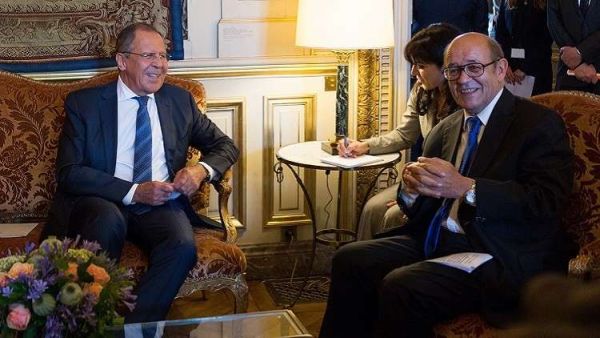 وزير خارجية روسيا سيرغي لافروف ونظيره الفرنسي جان إيف لودريان