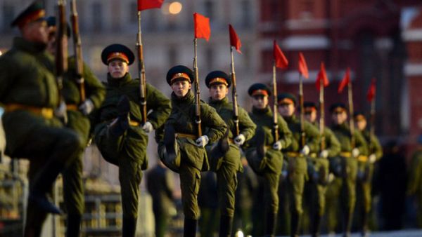 الولايات المتحدة تتحدث عن وجود آلاف الجنود الروس في شرق أوكرانيا