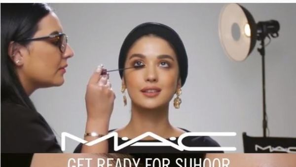 The makeup tutorial titled: Get Ready For Suhoor, targets Muslim women to help guiding them for to be perfectly dressed on suhoor. (MAC Cosmetics / Instagram)