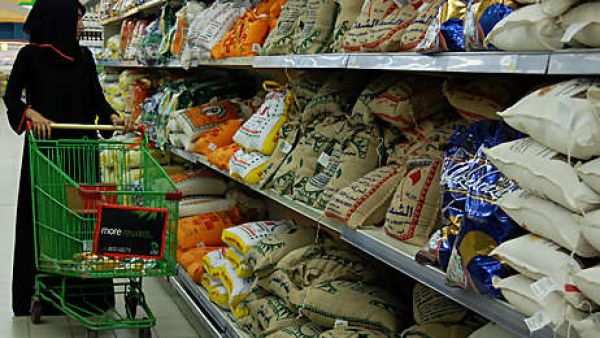 والد البنات لم يكن موجودا في المنزل أثناء الواقعة،