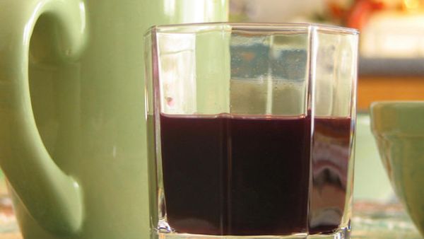 مشروب الزبيب الأسود. 