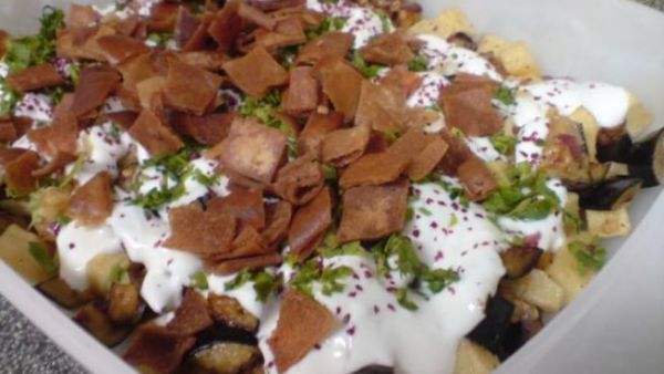 سلطة الباذنجان باللبن
