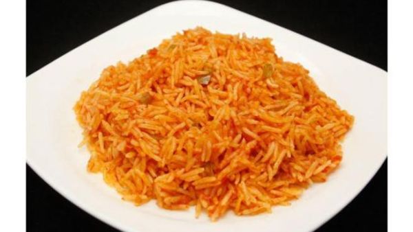 الأرز الأحمر بمرق الدجاج