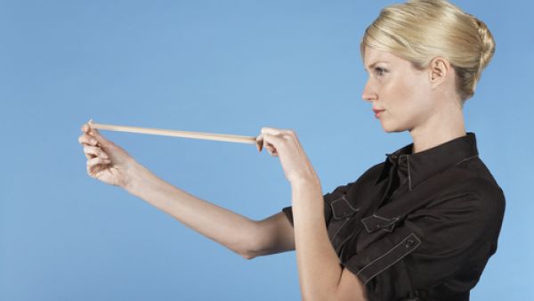 زينة الشعر من الأمور الضروريّة للحفاظ على ترتيب وأناقة شعر البنات
 زينة الشعر من الأمور الضروريّة للحفاظ على ترتيب وأناقة شعر البنات