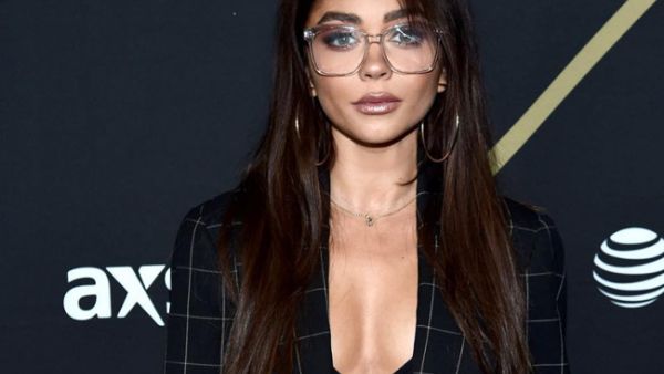 Sarah Hyland is back in hospital (Source: sarahhyland / Instagram )