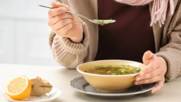 يقوّي الحساء مناعة الجسم وذلك لأنه يحتوي على مضادّات للأكسدة
