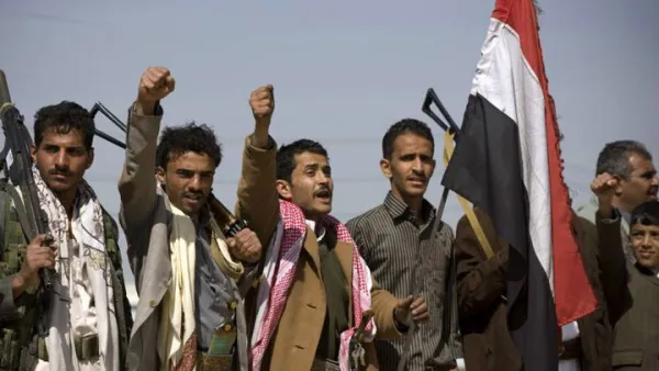 قذائف الحوثيين تغلق بعض مدارس جنوب السعودية
