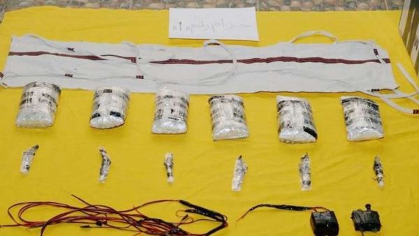 أحزمة وعبوات ناسفة تم مصادرتها من الإرهابيين