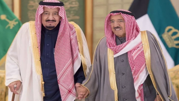 العاهل السعودي سلمان بن عبد العزيز وأمير دولة الكويت صباح الأحمد الجابر الصباح