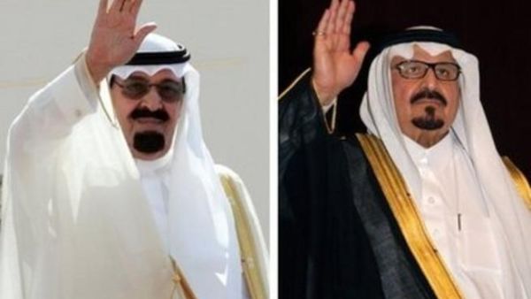 العاهل السعودي (يسار) وولي عهده