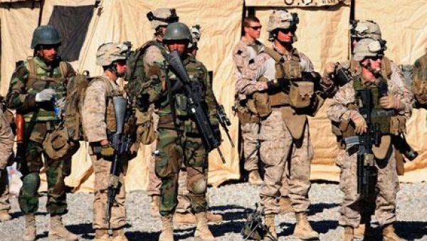 Afghan army soldiers prepare to go on a patrol with US Marines Photo: (AFP/File Photo)