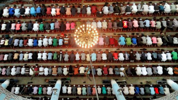 Muslims pray in a mosque in Bangladesh. Religious reform in Saudi Arabia could have a global impact (Wikimedia)
