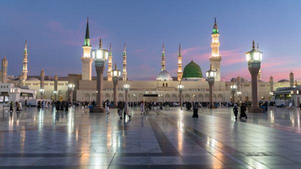 In an another development, pilgrims and visitors broke the fast on the first day of Ramadan at the Prophet’s Mosque. (shutterstock) 
