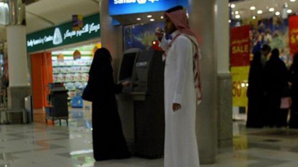 Saudi Arabia retail sector currently employs 1.5 million workers, of whom only 300,000 are Saudis. (AFP)