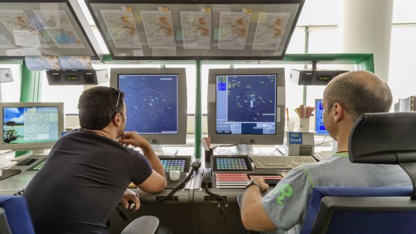 Flight controllers working (Shutterstock)