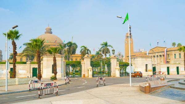 The building of the Faculty of Arts of Cairo University (Shutterstock)