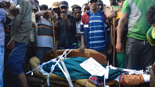 The body of a protester killed in December by Ethiopian security forces. (photo: AFP)