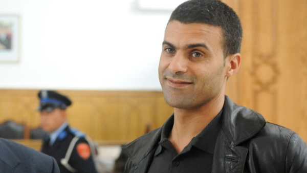 The cartoonist Khalid Gueddar is calling on Moroccan authorities to protect him (Abdelhek Senna / AFP)