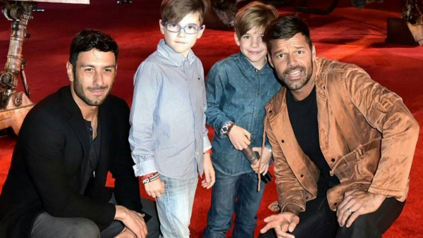 Aren't they a picture perfect family? (Instagram)