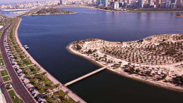 Aerial view of Sharjah's corniche. (Creative commons)