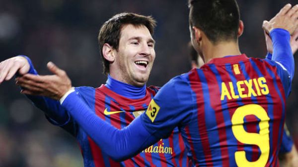 صورة أرشيفية لسانشيز وميسي